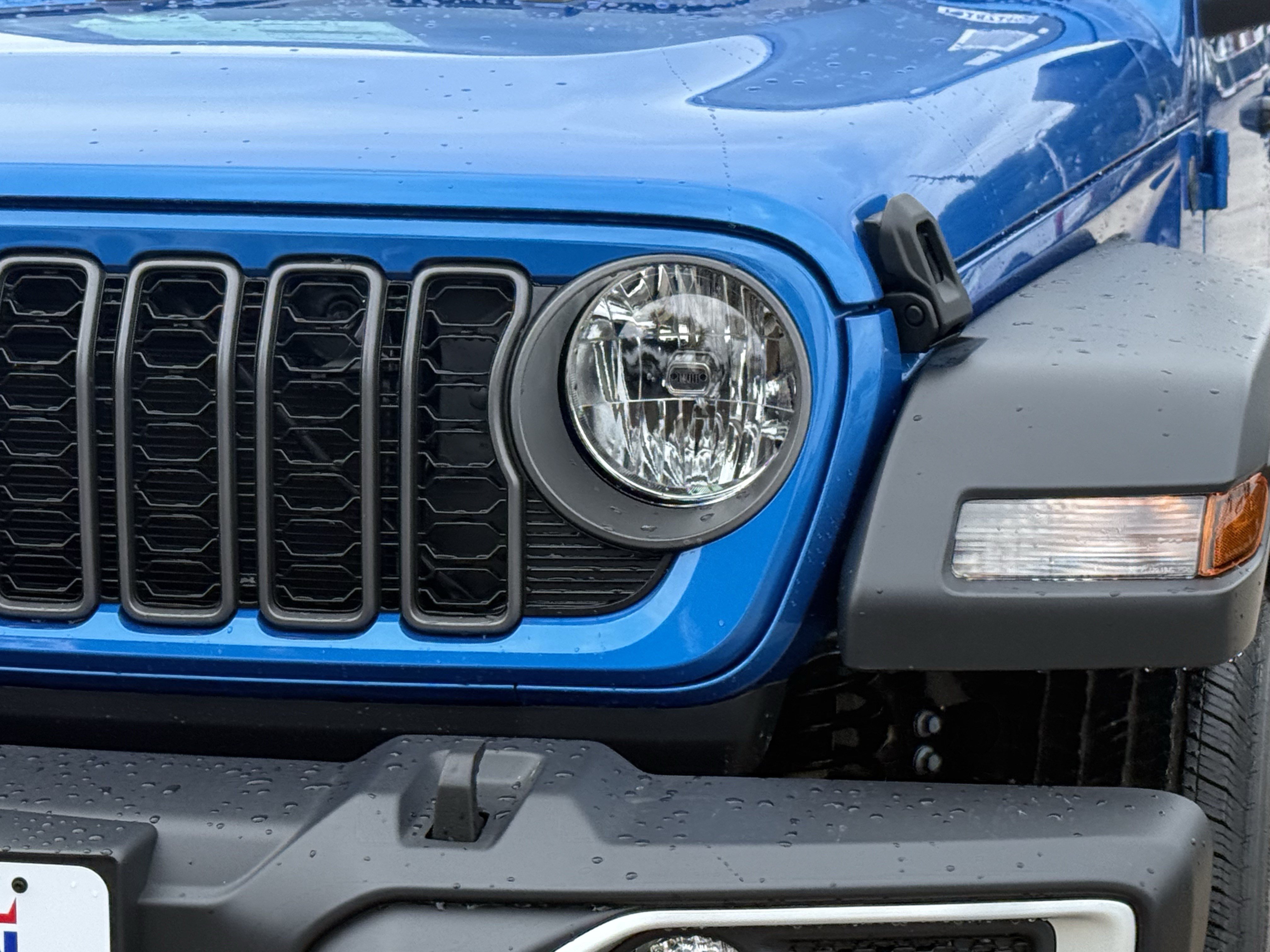 New 2026 Jeep Gladiator Sport AWD/4WD image 8