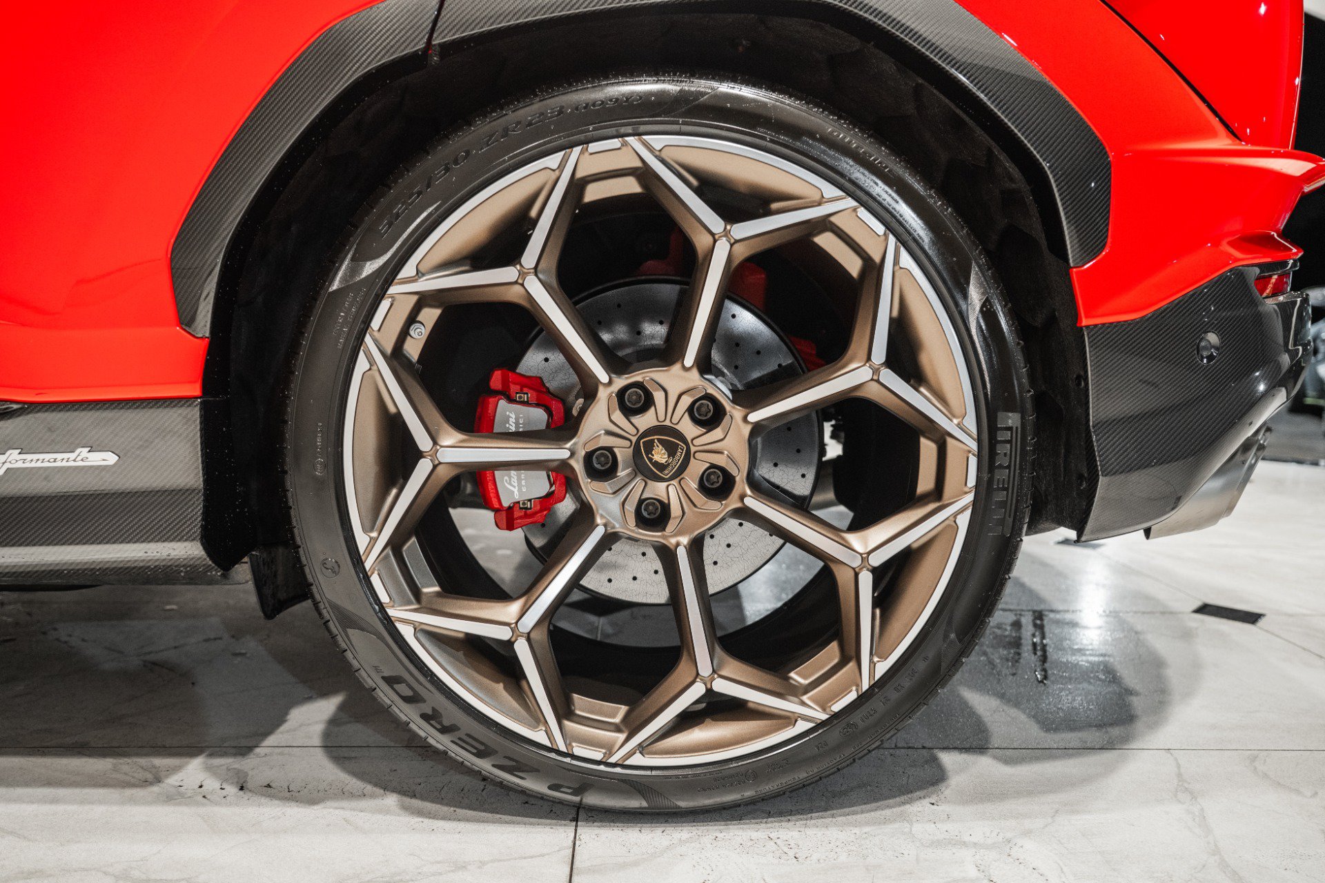 Used 2024 Lamborghini Urus Performante AWD/4WD image 14