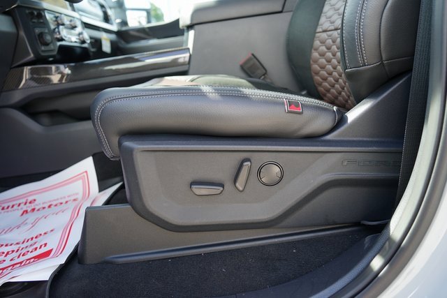 New 2025 Ford F350 Lariat w/ Lariat Ultimate Package image 12