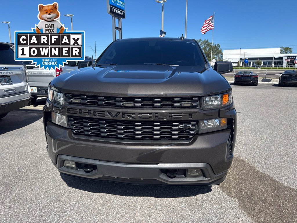 Used 2022 Chevrolet Silverado 1500 Custom w/ LPO, Dark Essentials Package RWD image 2