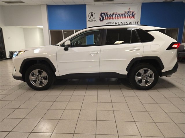 Used 2024 Toyota RAV4 LE image 5