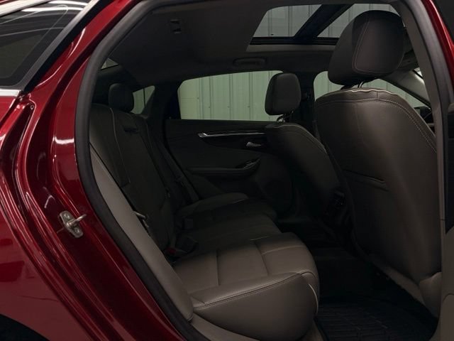 Used 2016 Chevrolet Impala LTZ w/ Enhanced Convenience Package FWD image 9