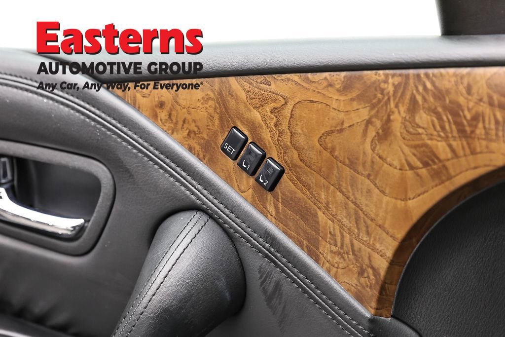 Used 2024 Nissan Armada SL w/ Captain's Chairs Package image 25