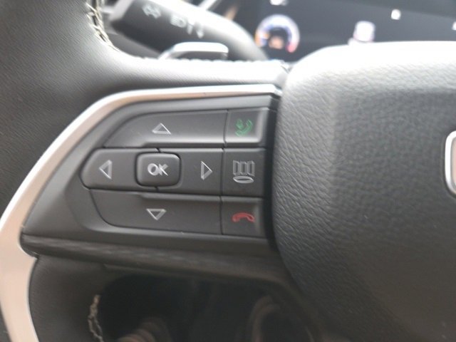 Used 2023 Jeep Grand Cherokee L Laredo image 12