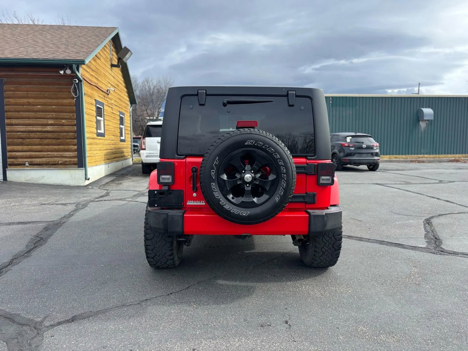 Used 2017 Jeep Wrangler Unlimited Sahara w/ Connectivity Group image 6