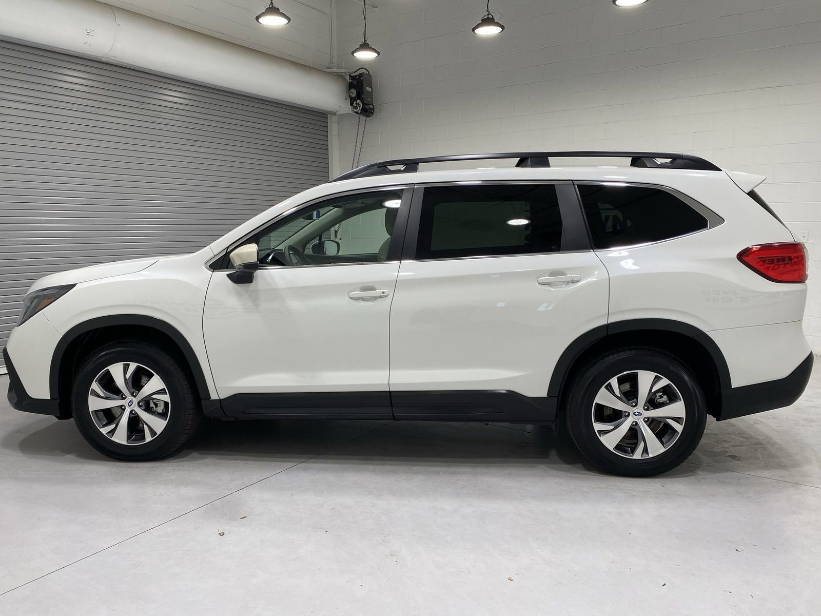 Certified 2025 Subaru Ascent Premium AWD/4WD image 5