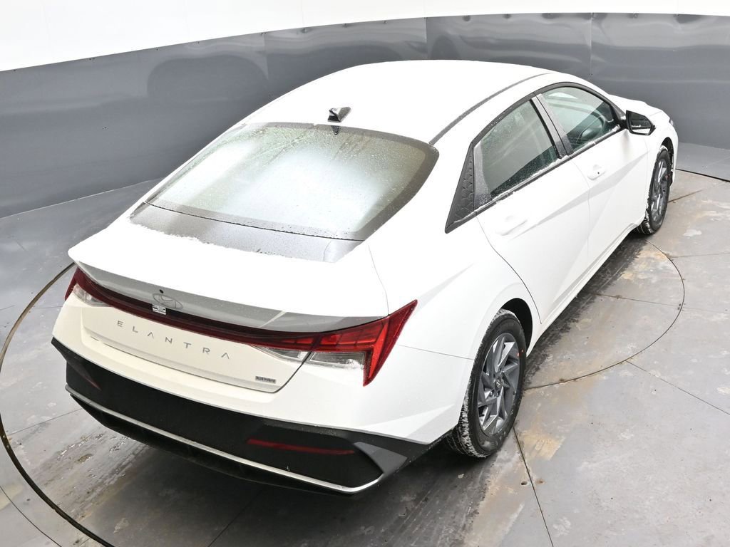 New 2026 Hyundai Elantra Blue image 43