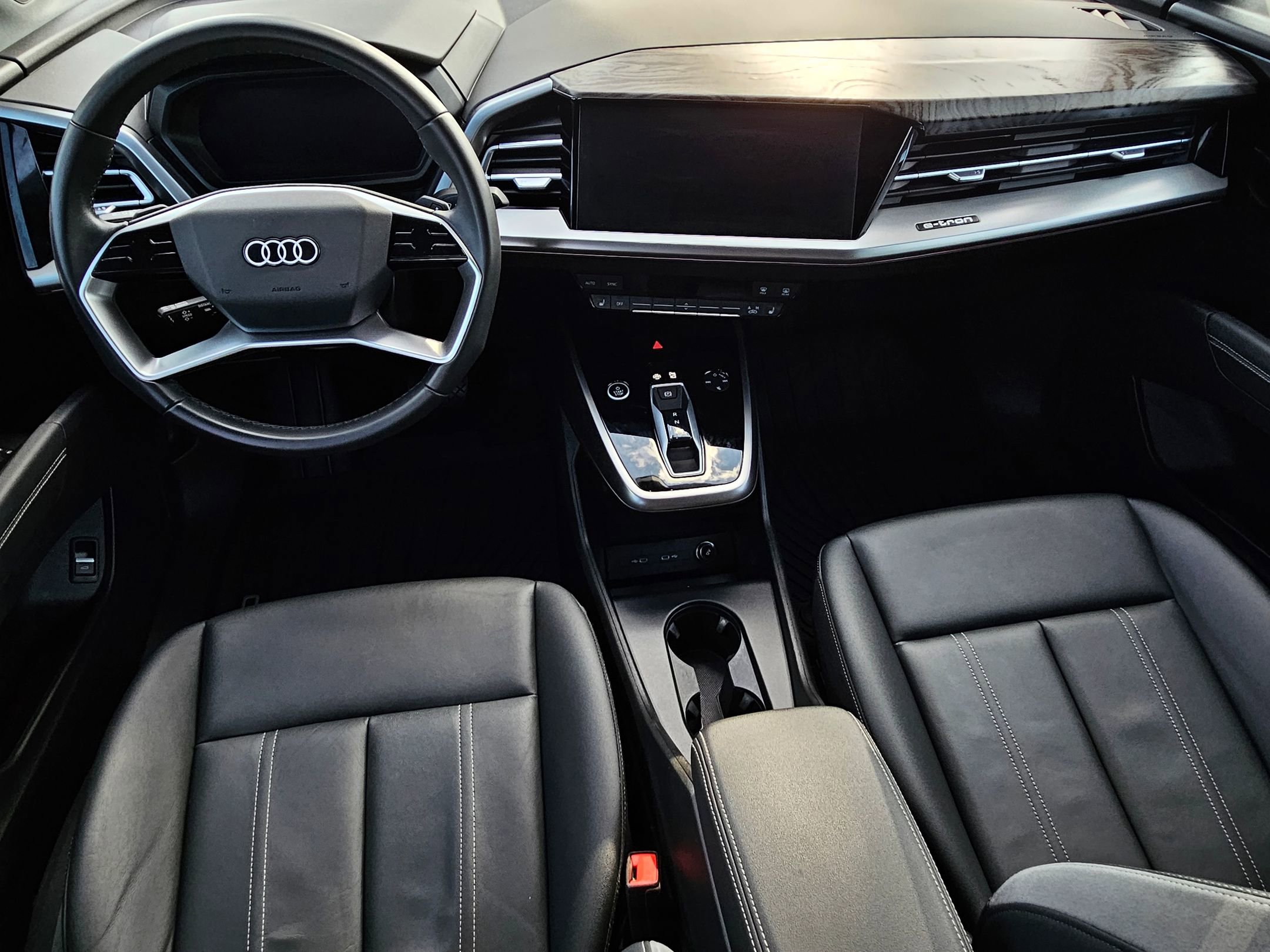 Used 2023 Audi Q4 e-tron Premium Plus w/ Premium Plus AWD/4WD image 22