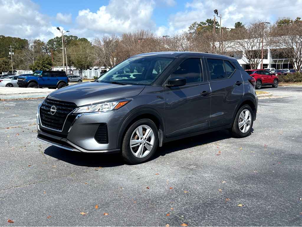 Used 2023 Nissan Kicks S FWD image 3