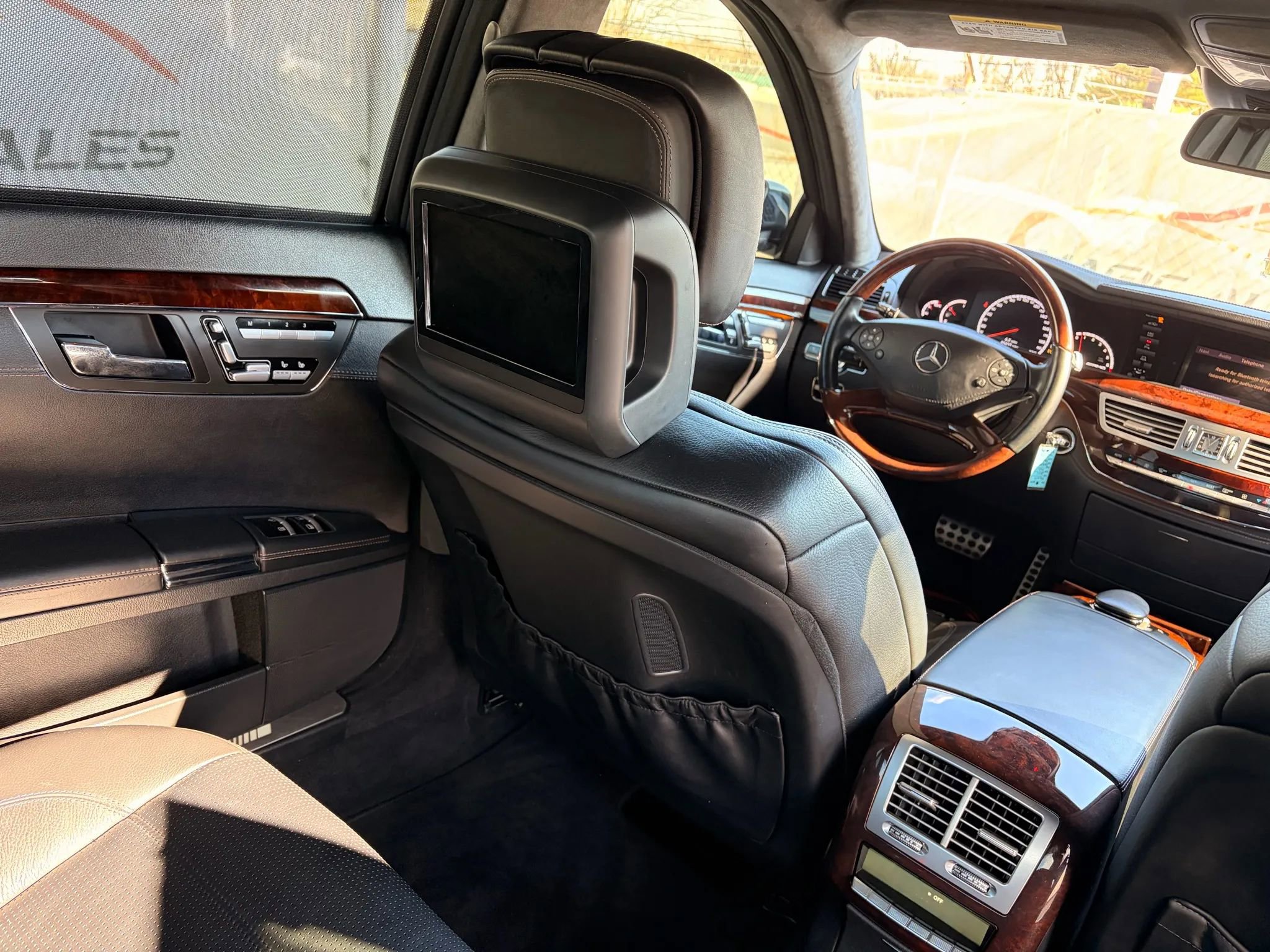 Used 2011 Mercedes-Benz S 63 AMG image 34