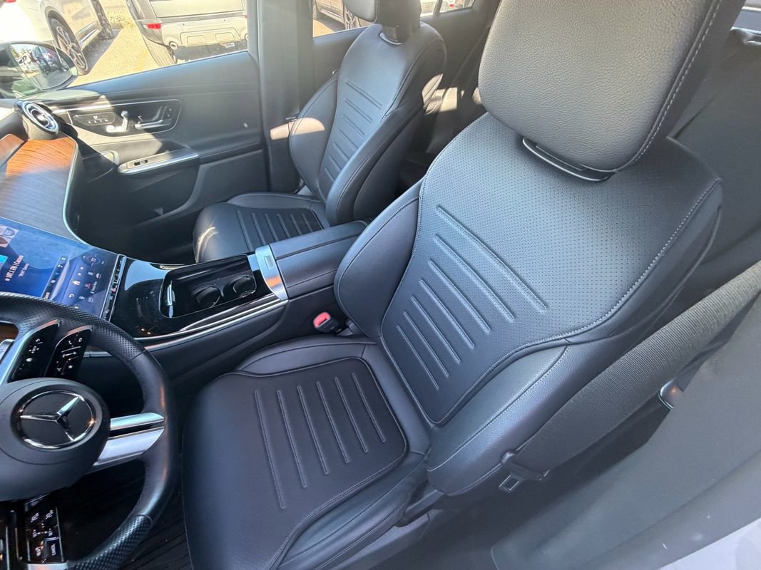 Used 2023 Mercedes-Benz GLC 300 4MATIC w/ AMG Line image 19
