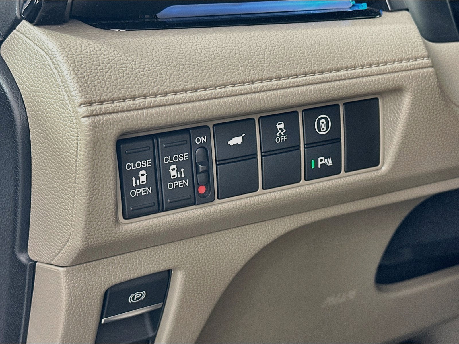Used 2023 Honda Odyssey Touring image 10
