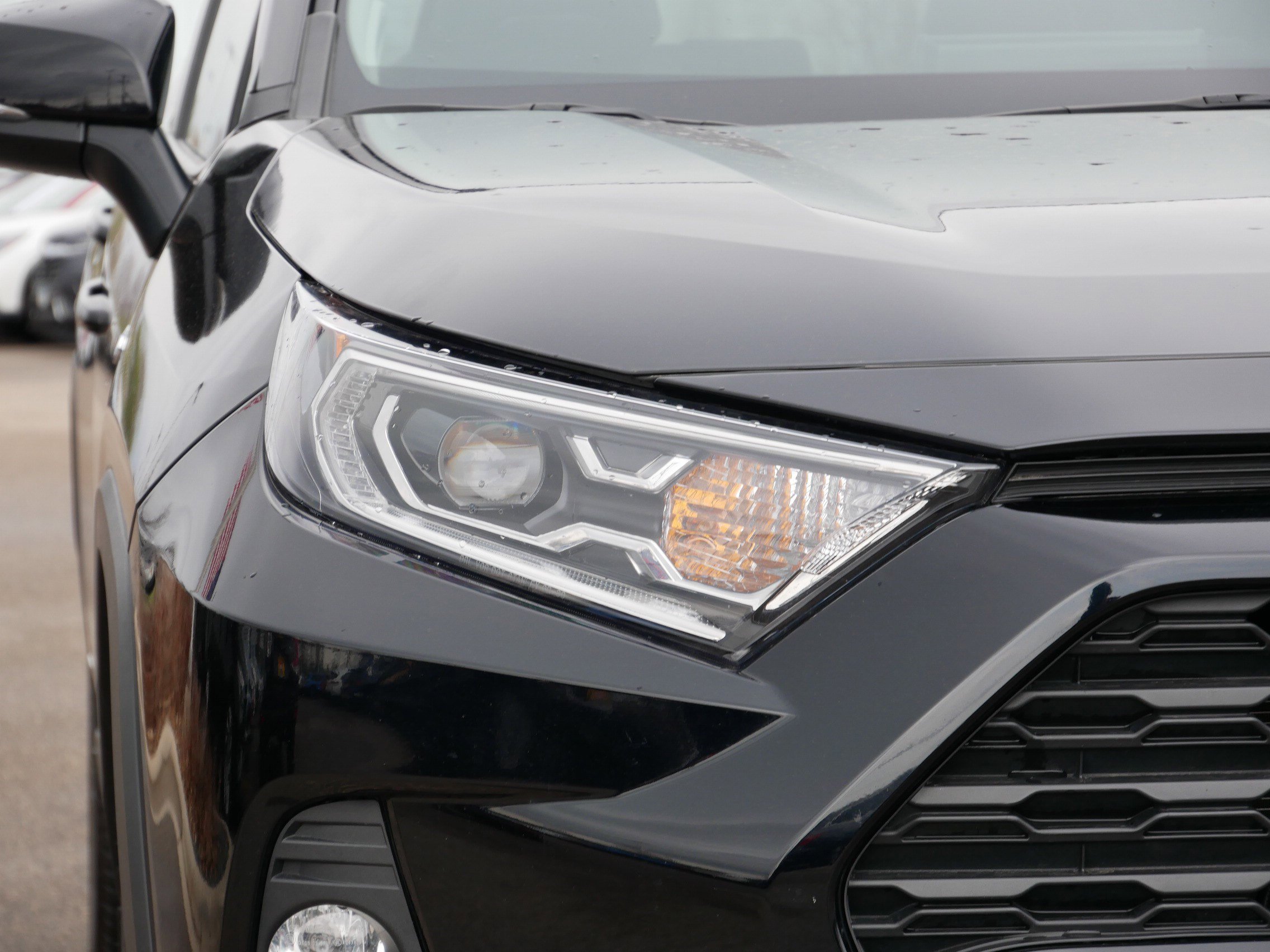 Used 2021 Toyota RAV4 XLE Premium AWD/4WD image 16