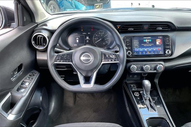 Used 2024 Nissan Kicks SV image 4