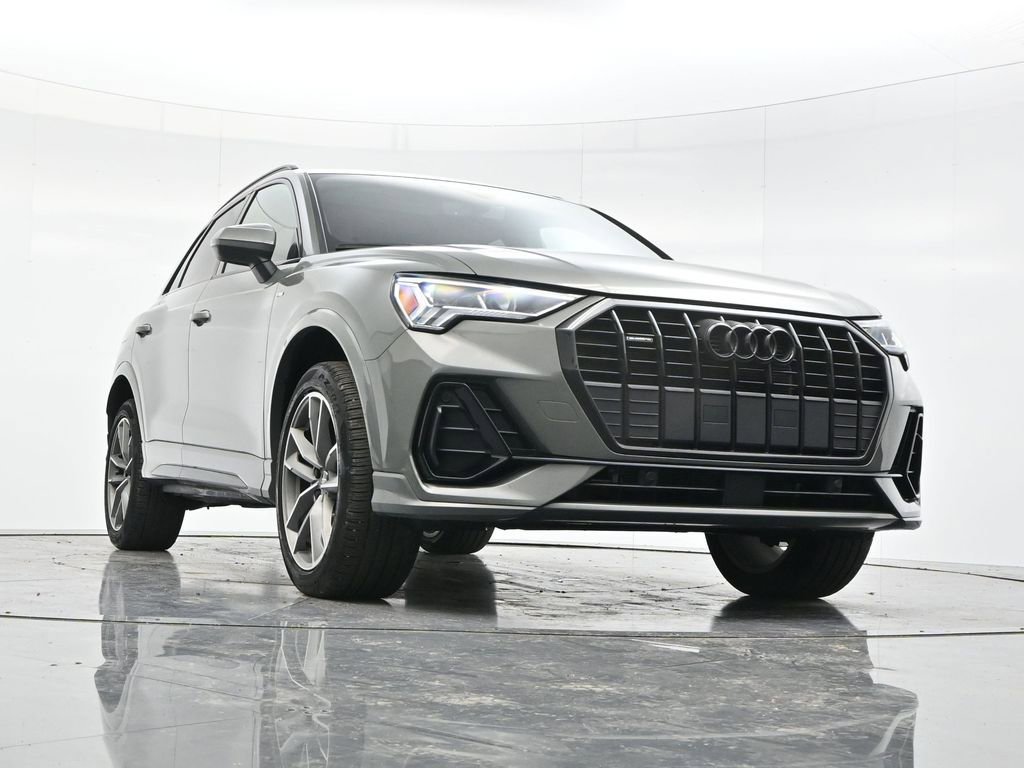 Used 2025 Audi Q3 2.0T Premium AWD/4WD image 44