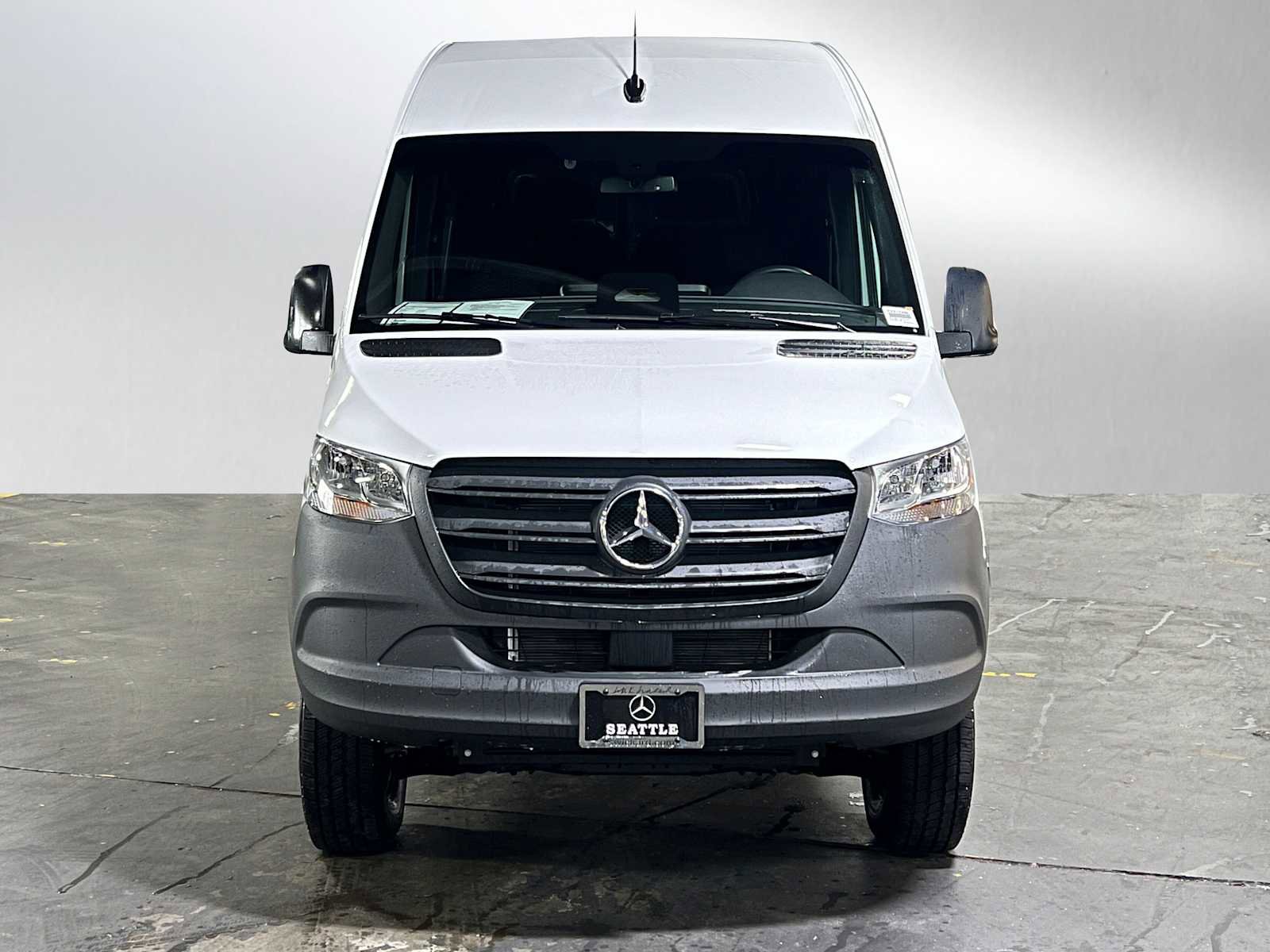 Used 2025 Mercedes-Benz Sprinter 2500 image 8