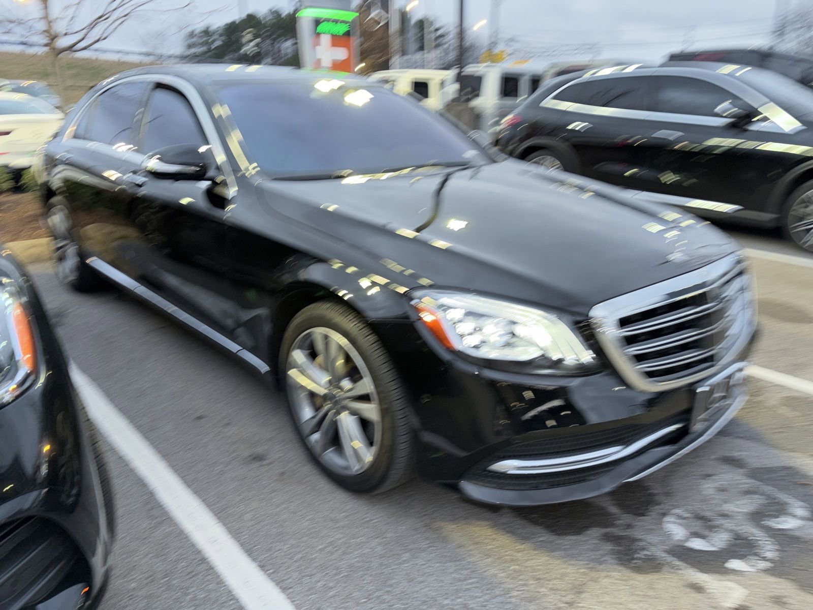 Used 2018 Mercedes-Benz S 560 4MATIC Sedan image 1