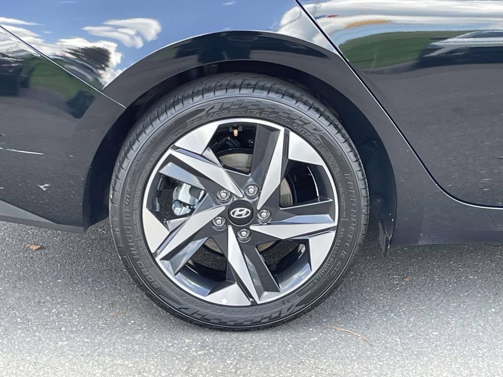 Certified 2023 Hyundai Elantra SEL w/ Convenience Package FWD image 7