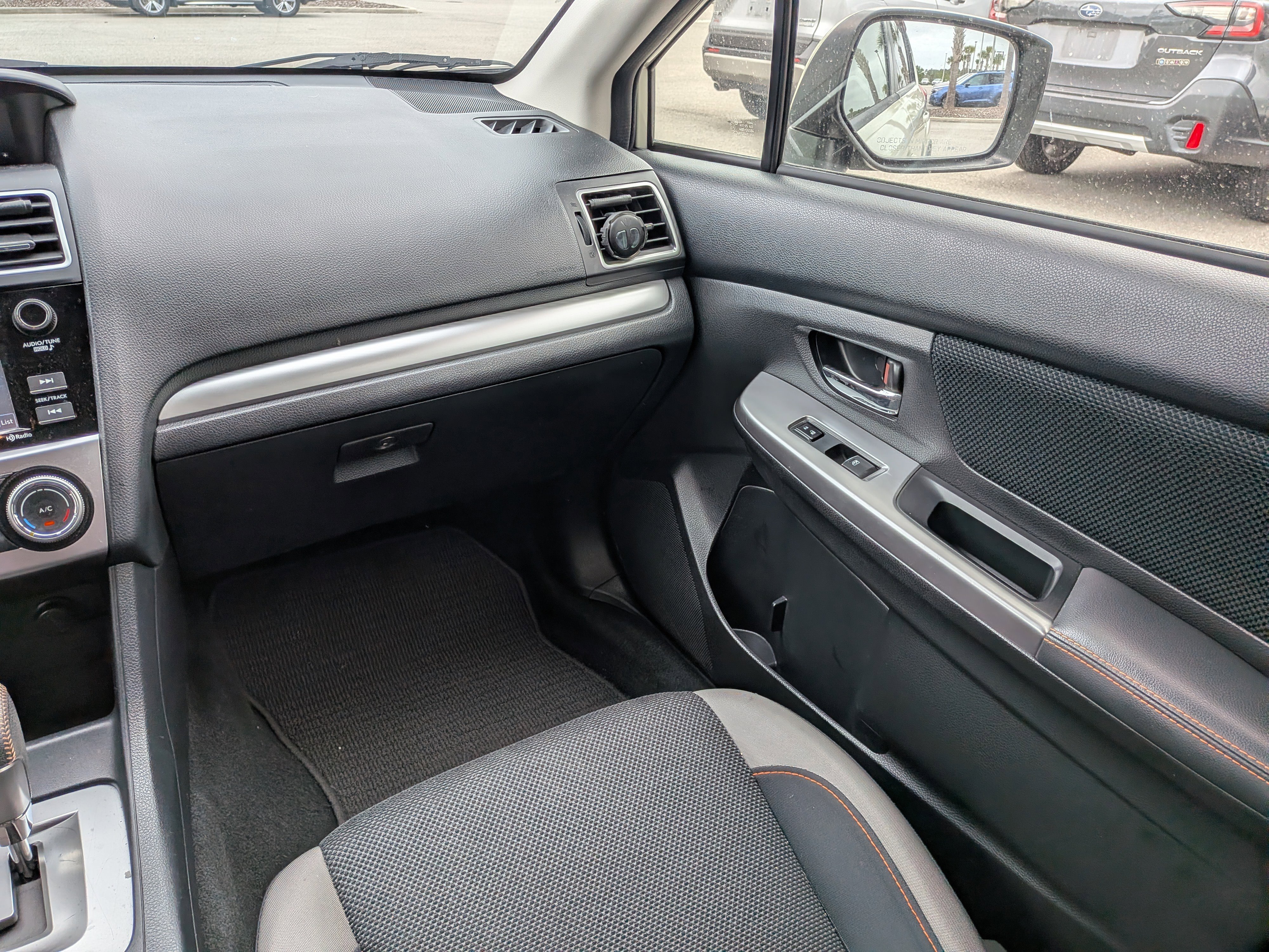 Used 2017 Subaru Crosstrek 2.0i Premium image 14