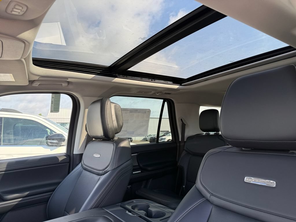 New 2026 Ford Expedition Max Platinum w/ Driver's Package AWD/4WD image 19