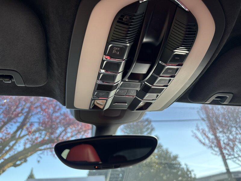 Used 2015 Porsche Panamera Turbo image 51
