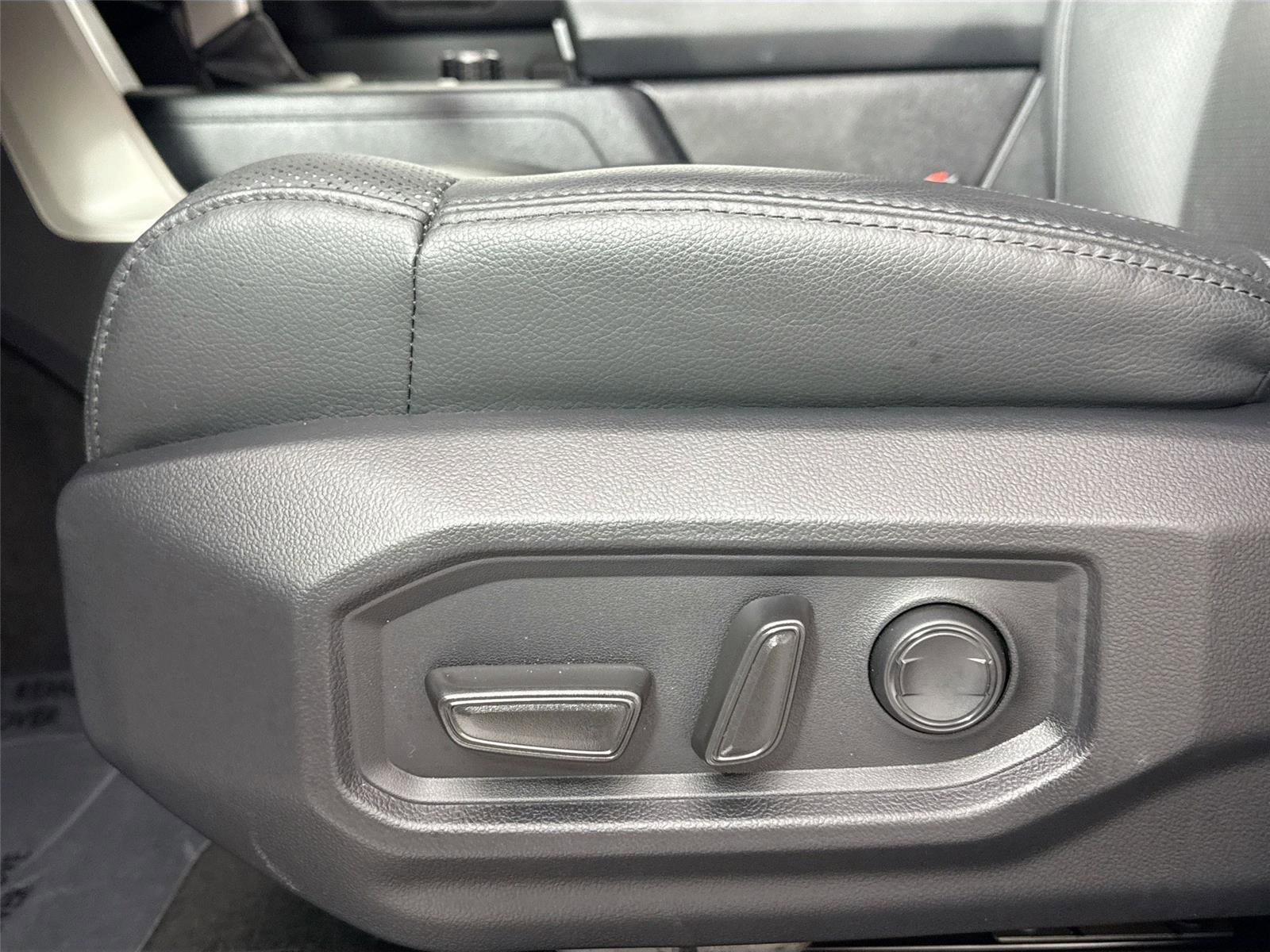 Used 2024 Toyota Tundra SR5 w/ SR5 Premium Package image 28