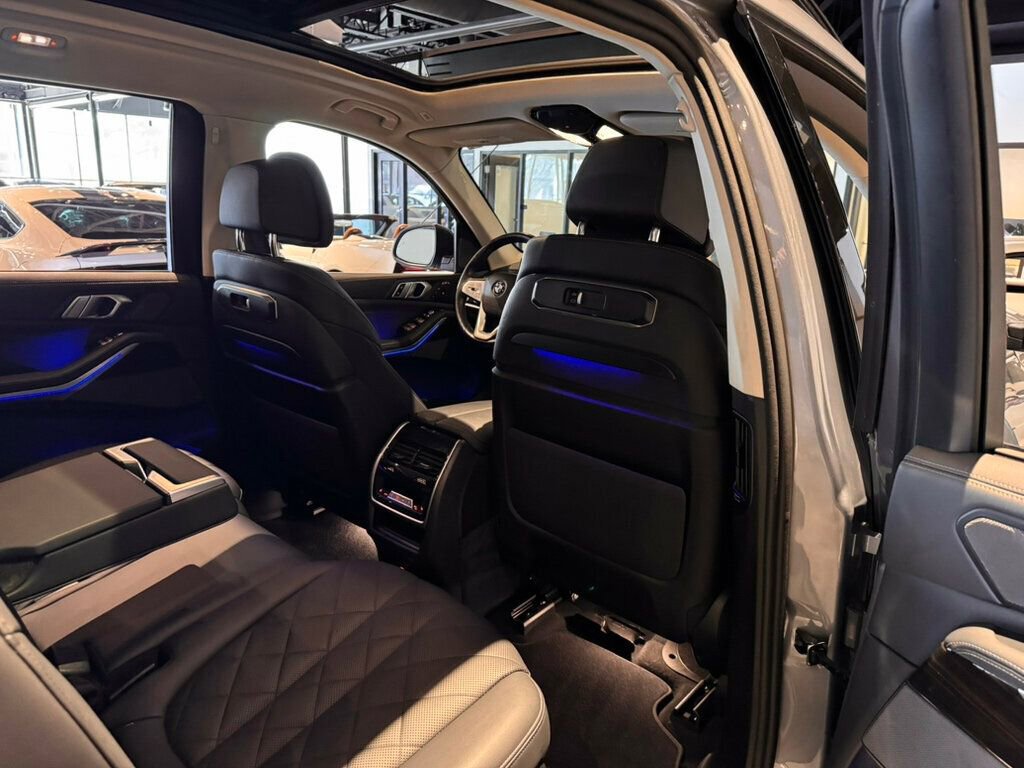 Used 2024 BMW X7 xDrive40i w/ Premium Package image 24