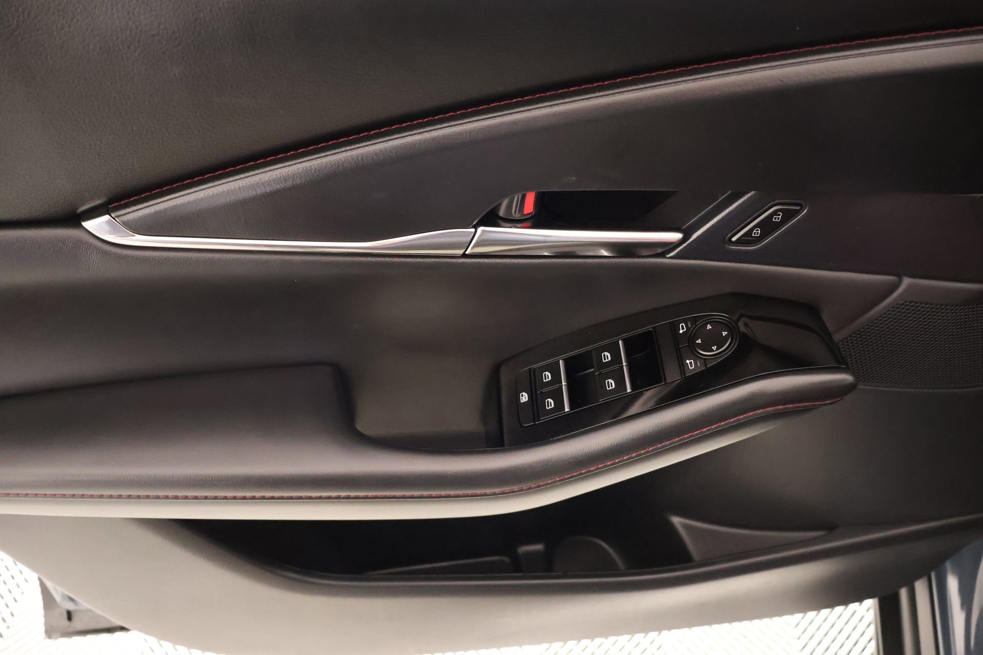 Used 2024 MAZDA CX-30 AWD 2.5 S w/ Preferred Package image 16