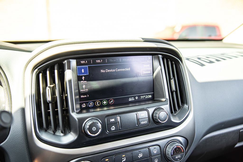 Used 2022 Chevrolet Colorado Z71 AWD/4WD image 24