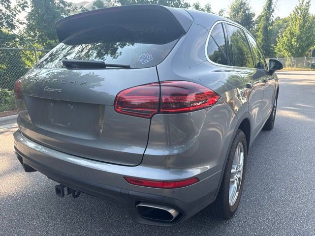 Used 2016 Porsche Cayenne AWD/4WD image 13