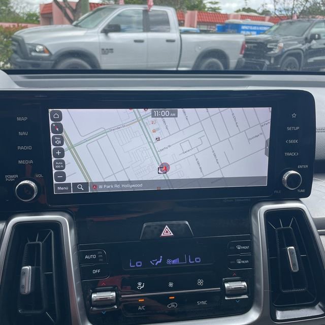 Used 2023 Kia Sorento S w/ Panoramic Sunroof Package image 17