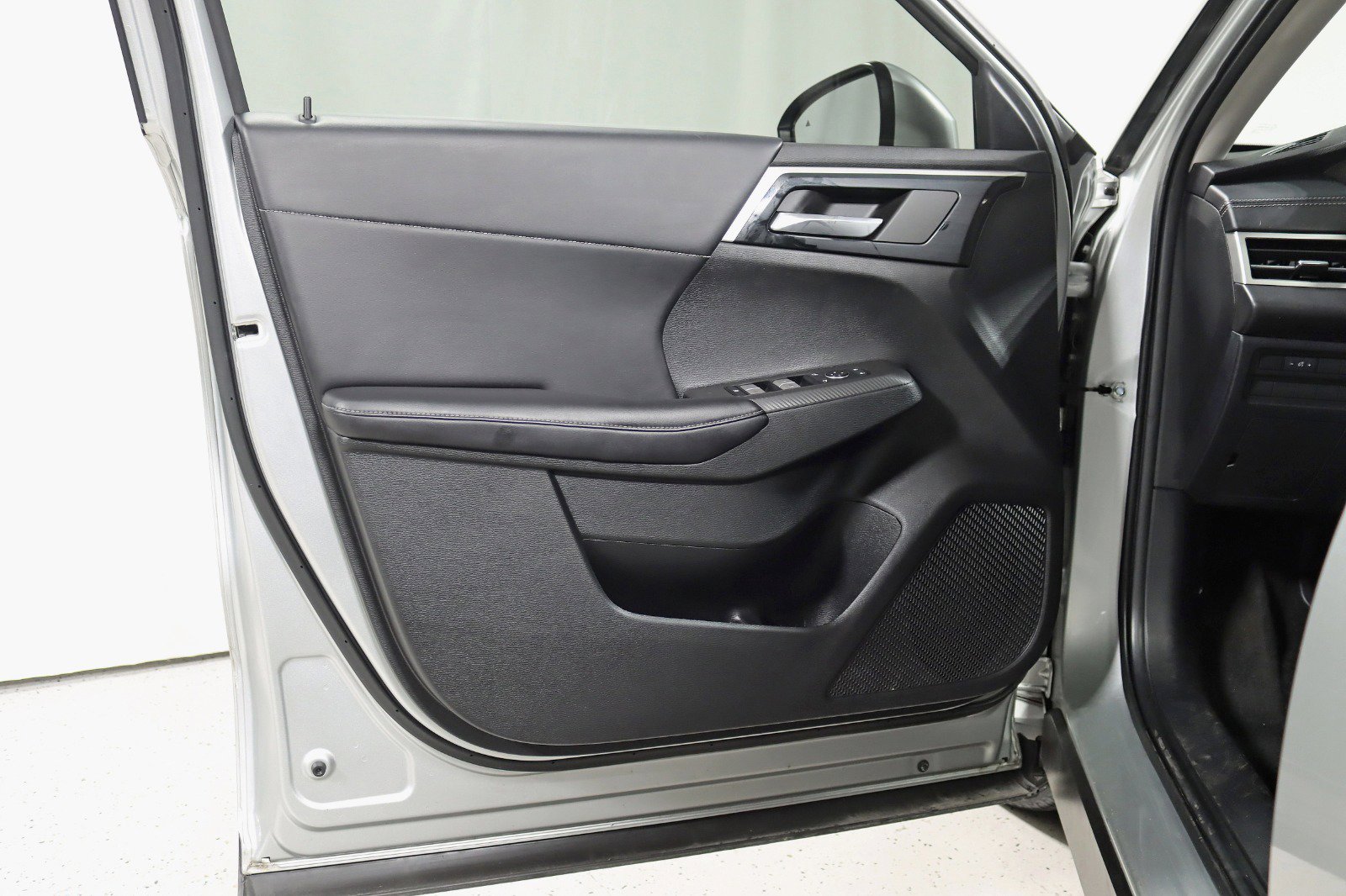 Used 2022 Mitsubishi Outlander SE image 29