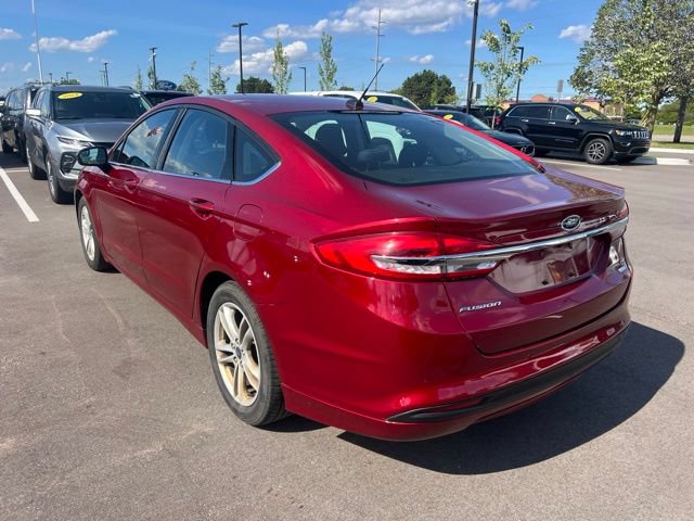 Used 2018 Ford Fusion SE w/ Fusion SE Technology Package FWD image 7