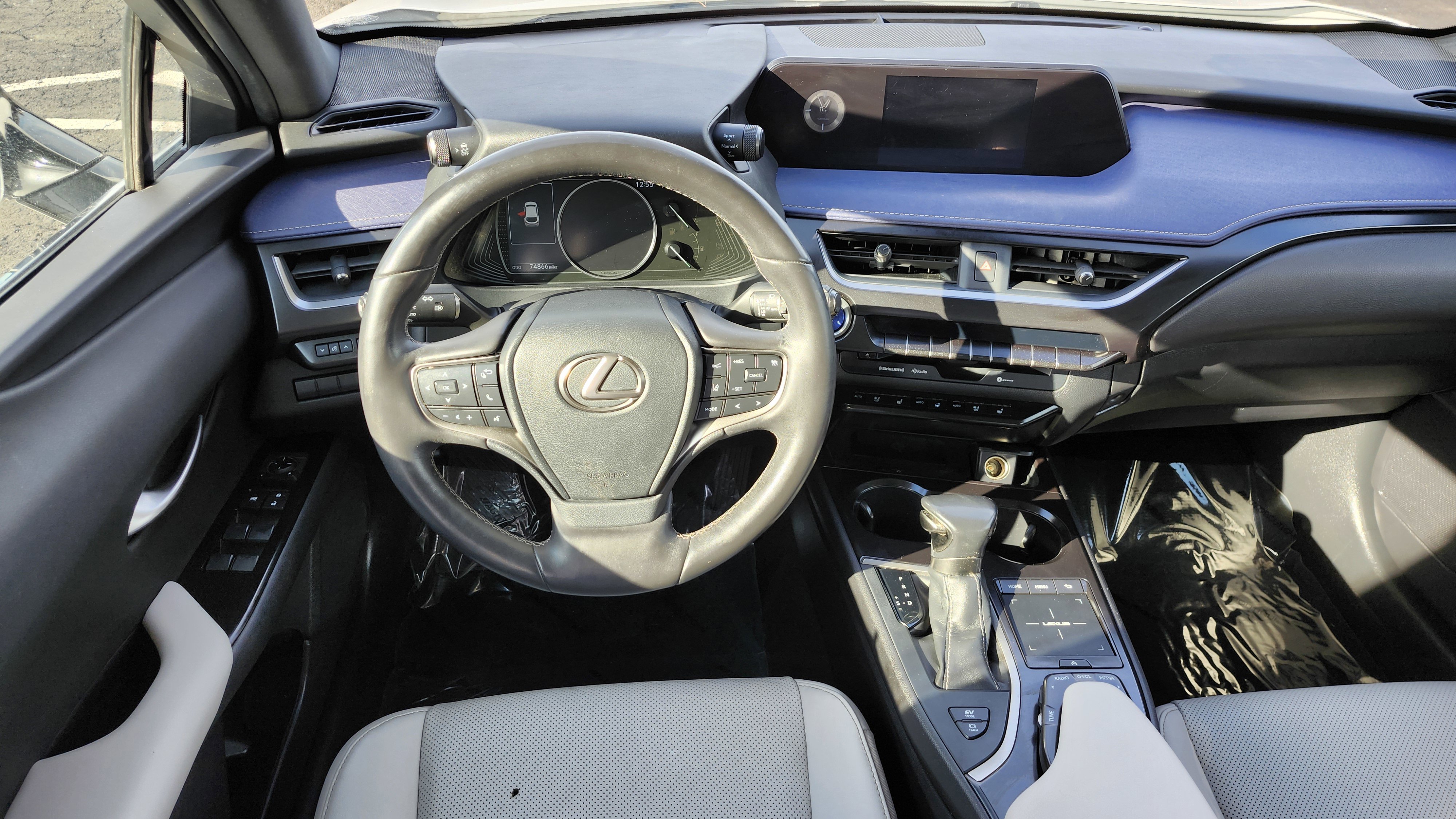 Used 2022 Lexus UX 250h w/ Premium Package image 28