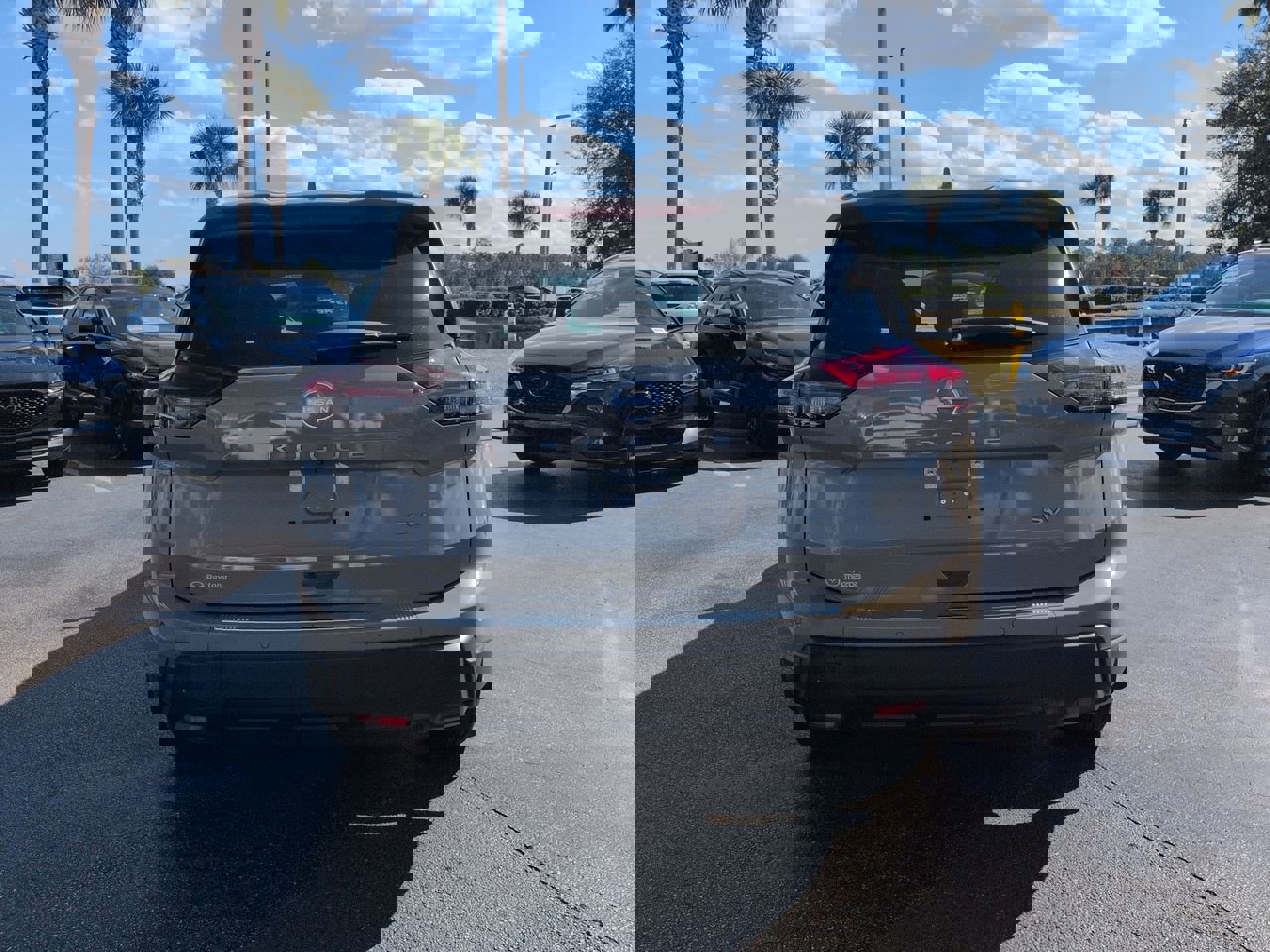 Used 2024 Nissan Rogue SV image 5