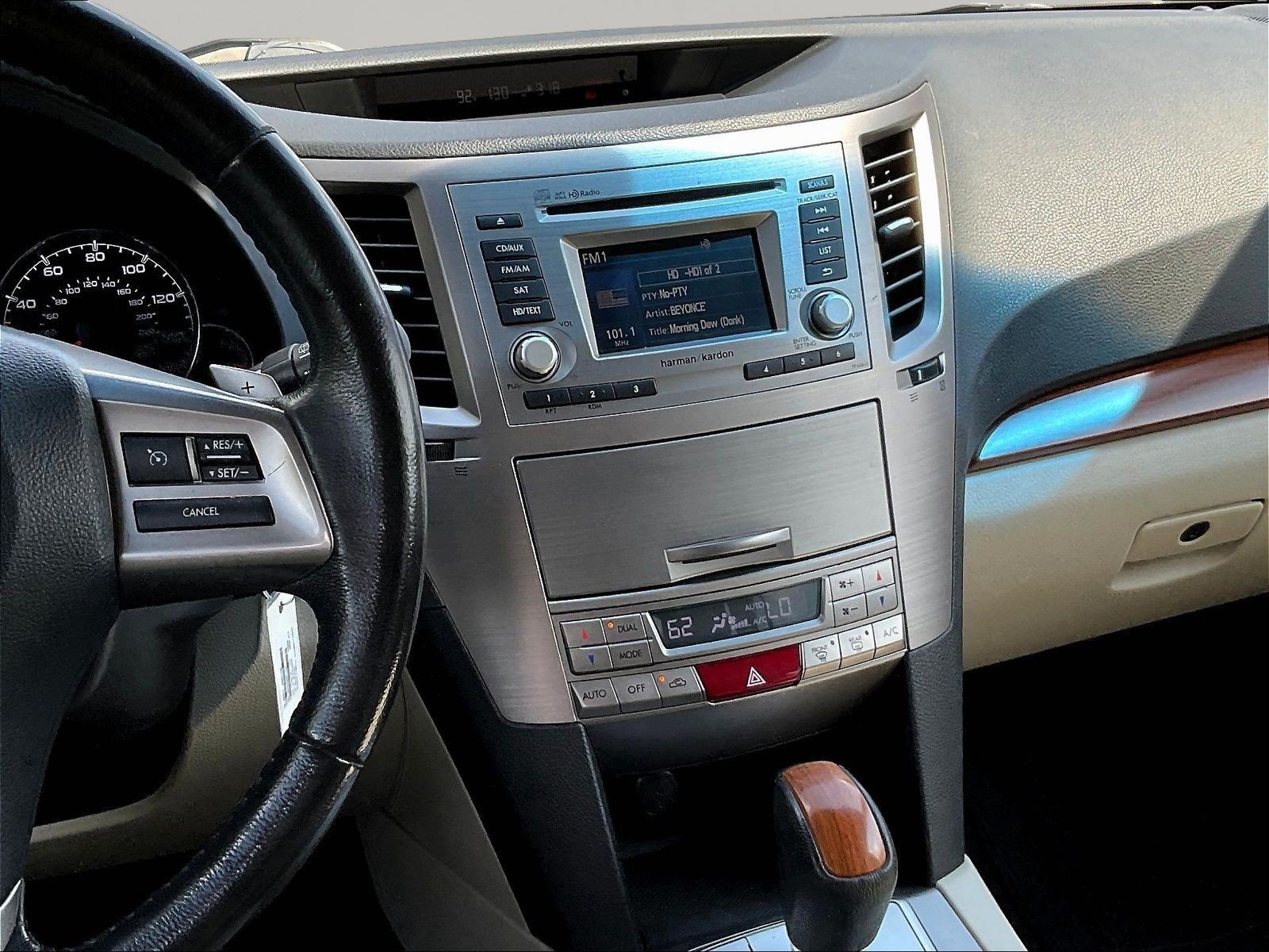 Used 2013 Subaru Outback 2.5i Limited w/ Moonroof Pkg AWD/4WD image 9