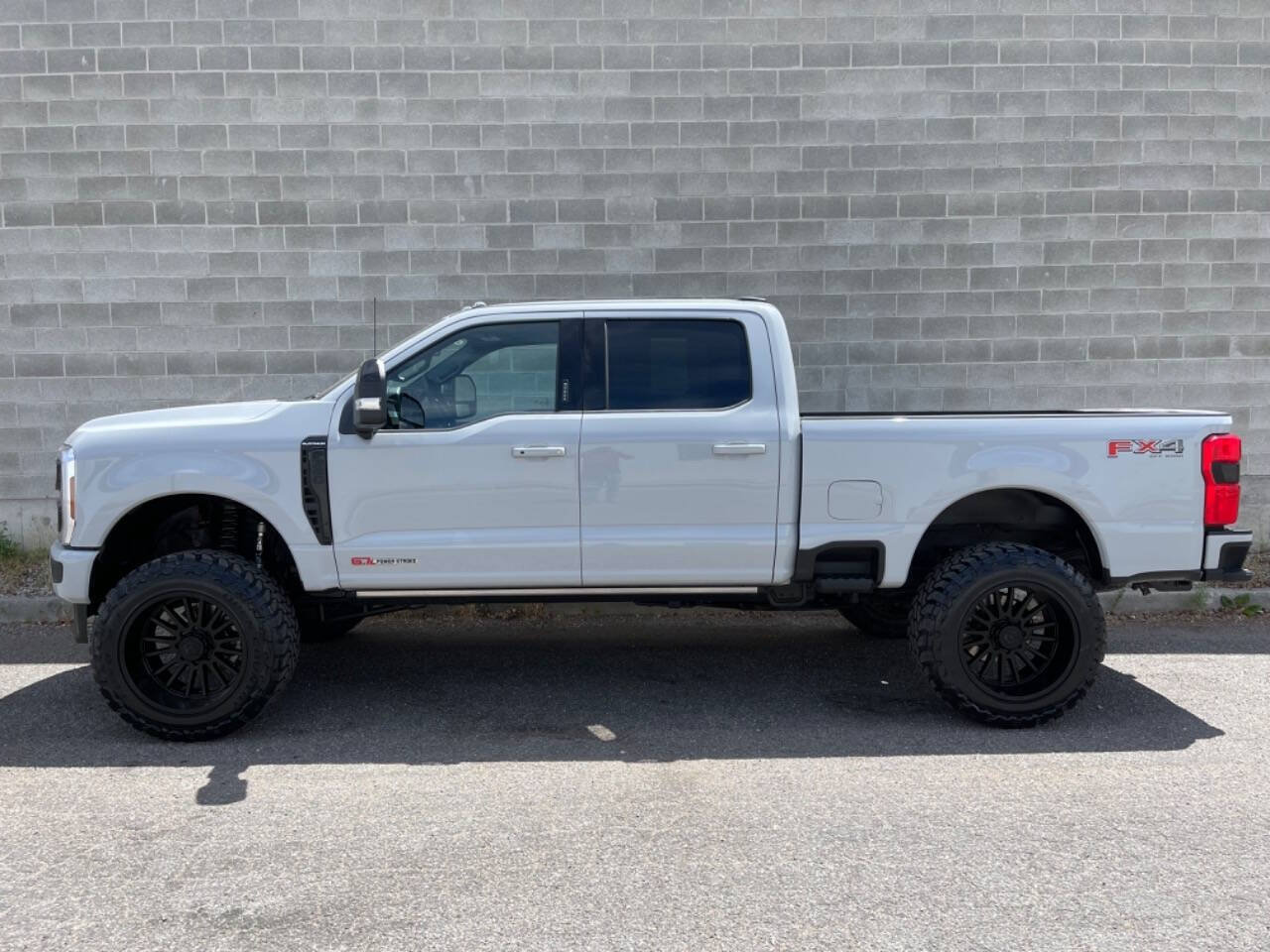 Used 2026 Ford F350 Platinum AWD/4WD image 6