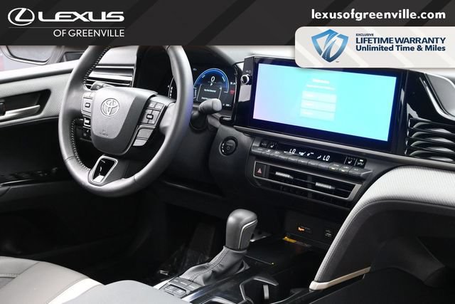 Used 2025 Toyota Camry SE w/ Multimedia Upgrade Package FWD image 29