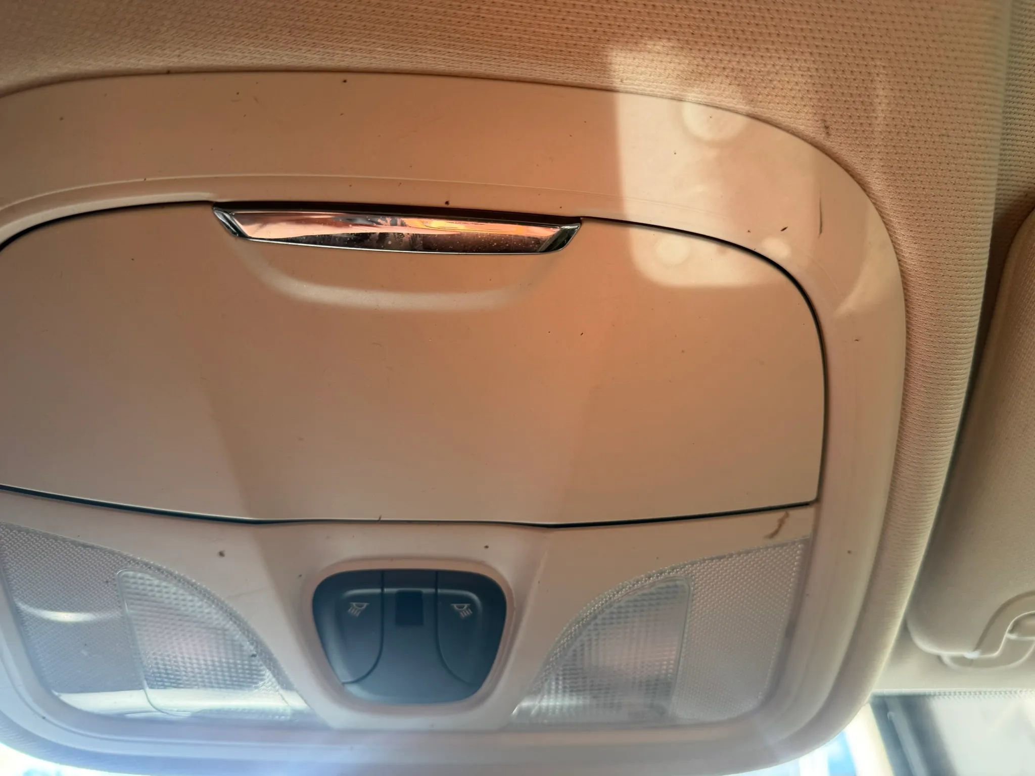 Used 2015 Chrysler 200 Limited w/ Convenience Group image 21