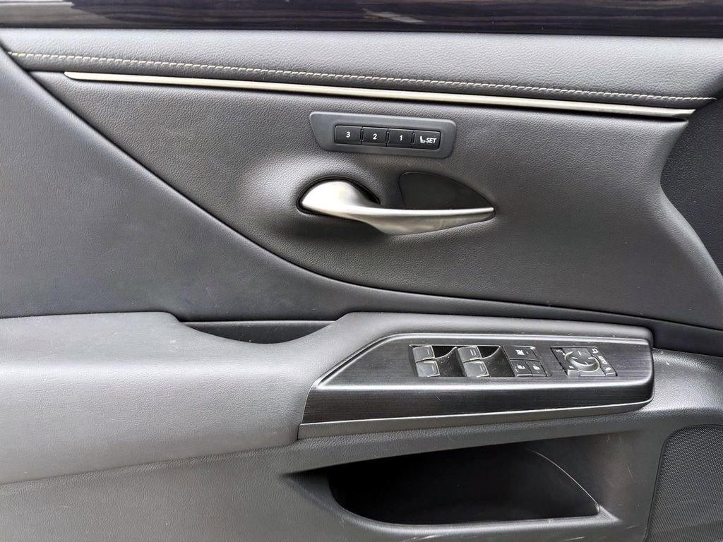 Used 2021 Lexus ES 250 w/ Premium Package image 15
