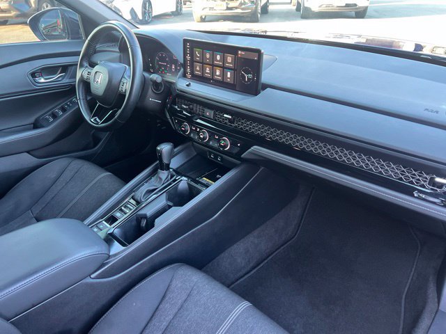 Used 2025 Honda Accord Sport image 27