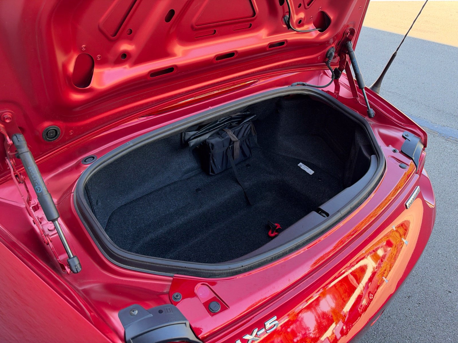 Certified 2024 MAZDA MX-5 Miata Grand Touring RWD image 36