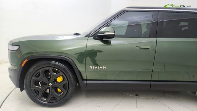 Used 2024 Rivian R1S Adventure AWD/4WD image 10