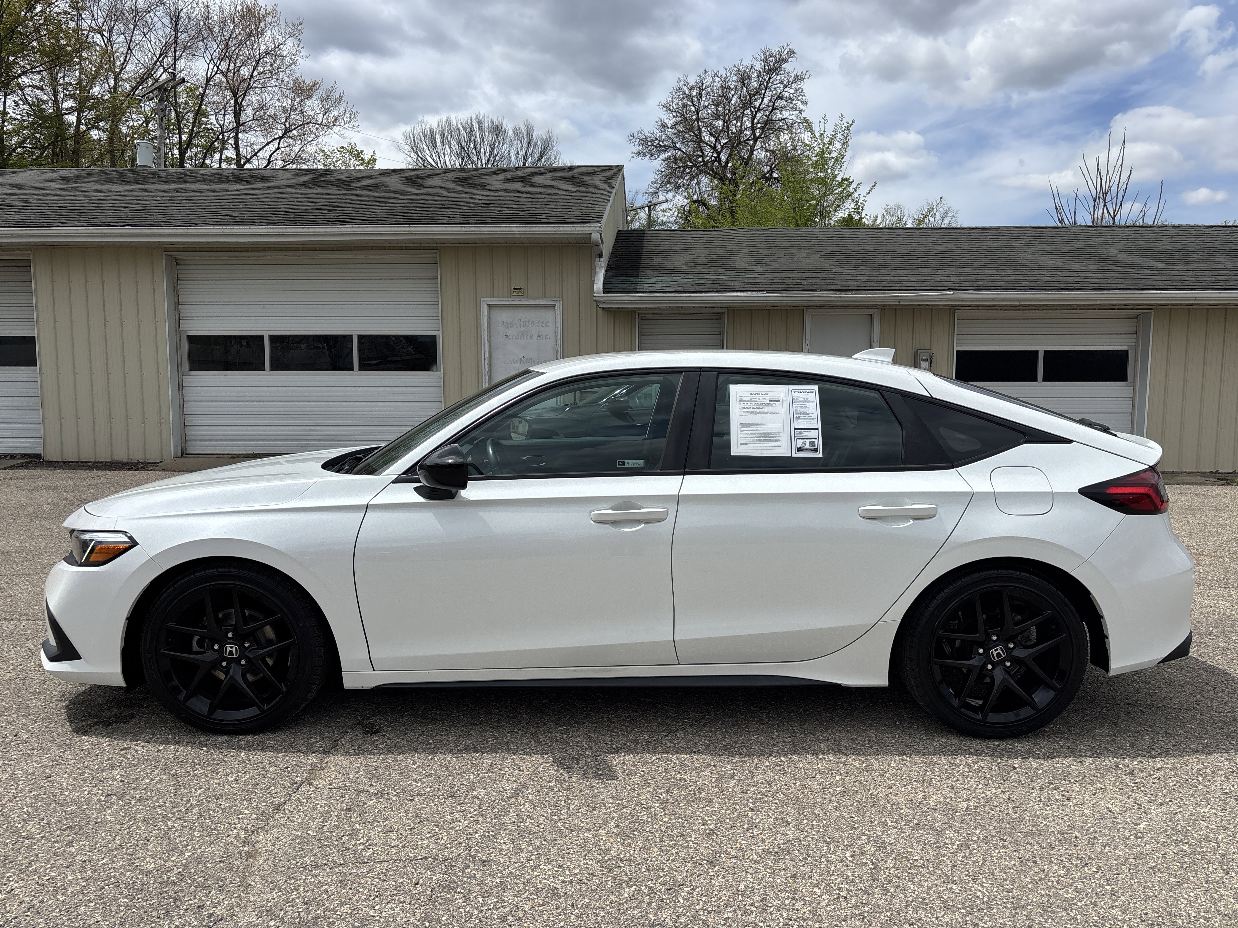 Used 2022 Honda Civic Sport image 9