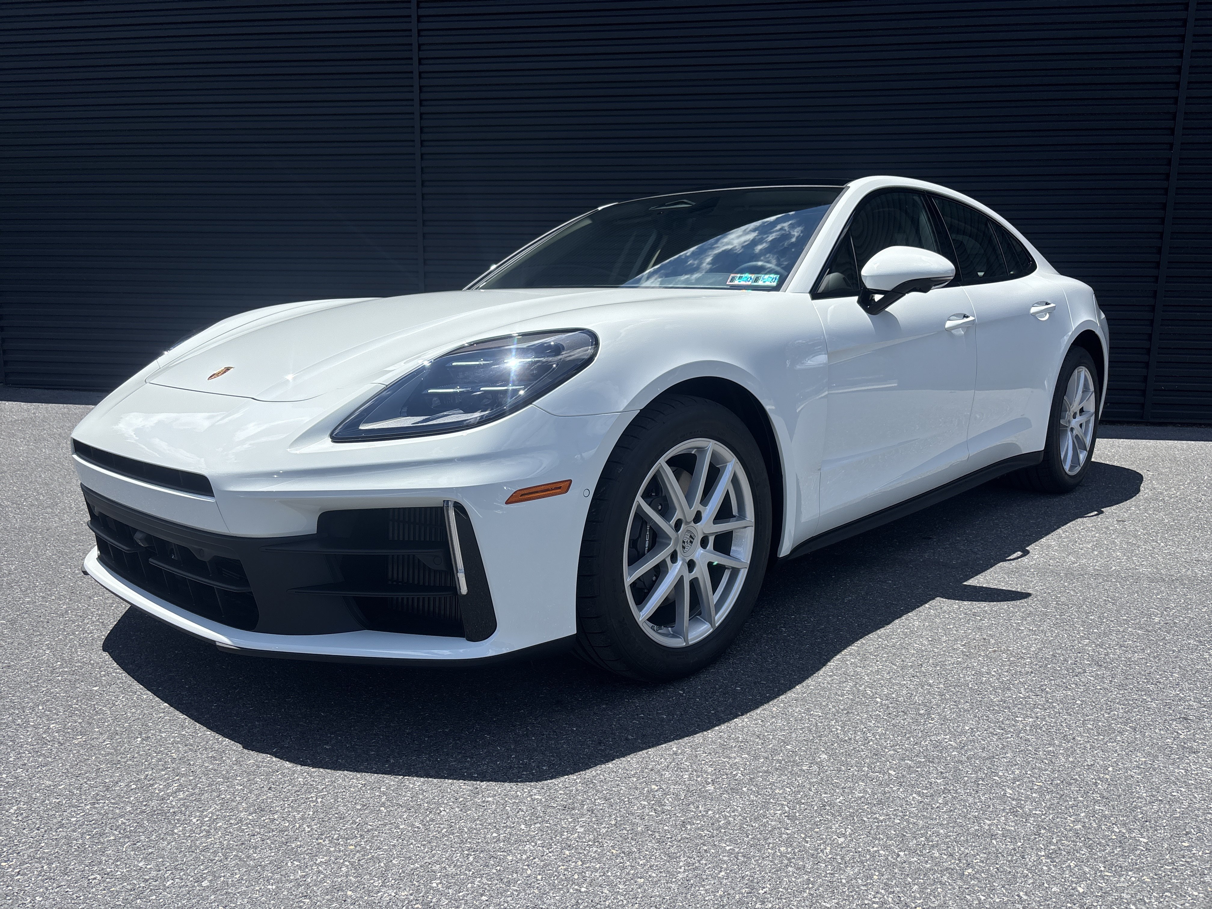 New 2026 Porsche Panamera image 1