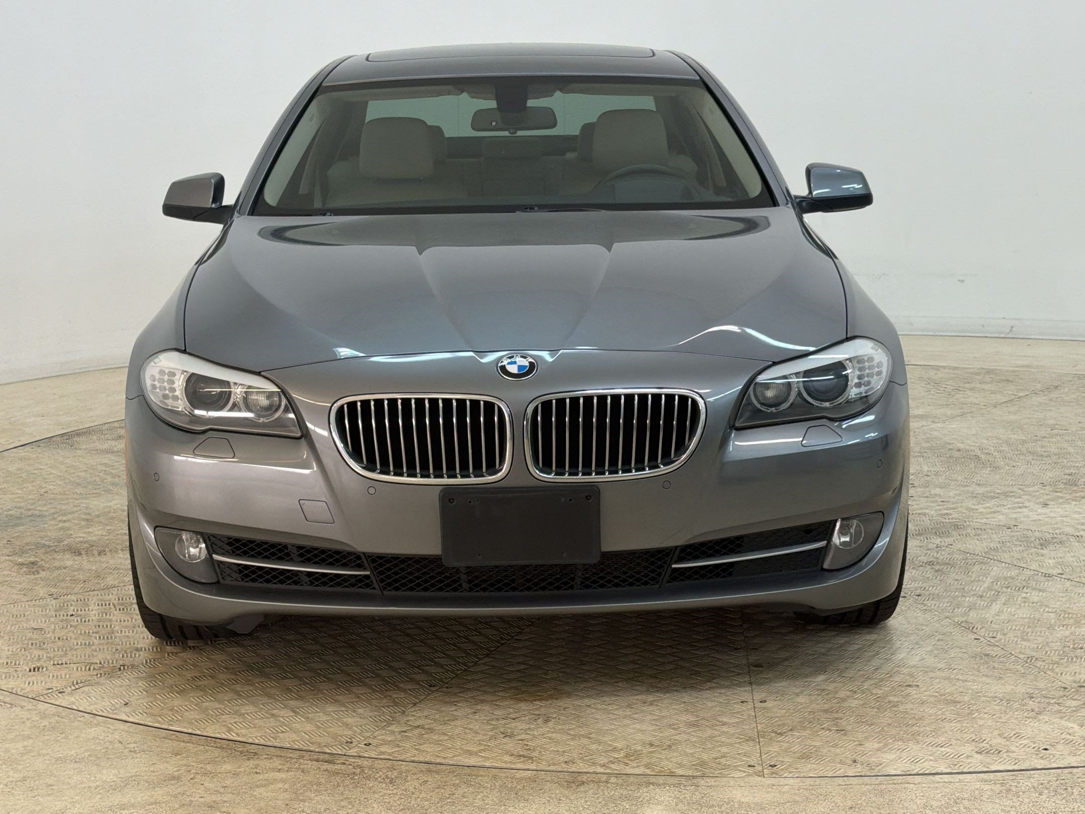 Used 2013 BMW 535i xDrive Sedan AWD/4WD image 6