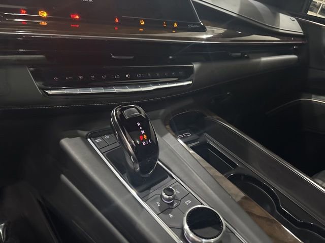 Used 2024 Cadillac Escalade Premium Luxury Platinum image 19