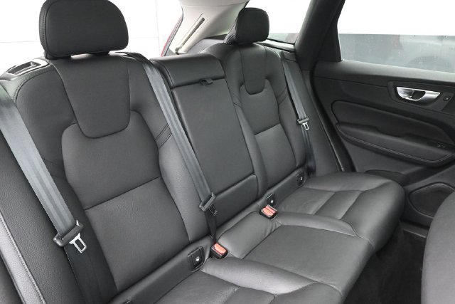 Used 2024 Volvo XC60 B5 Plus w/ Protection Package Premier AWD/4WD image 28