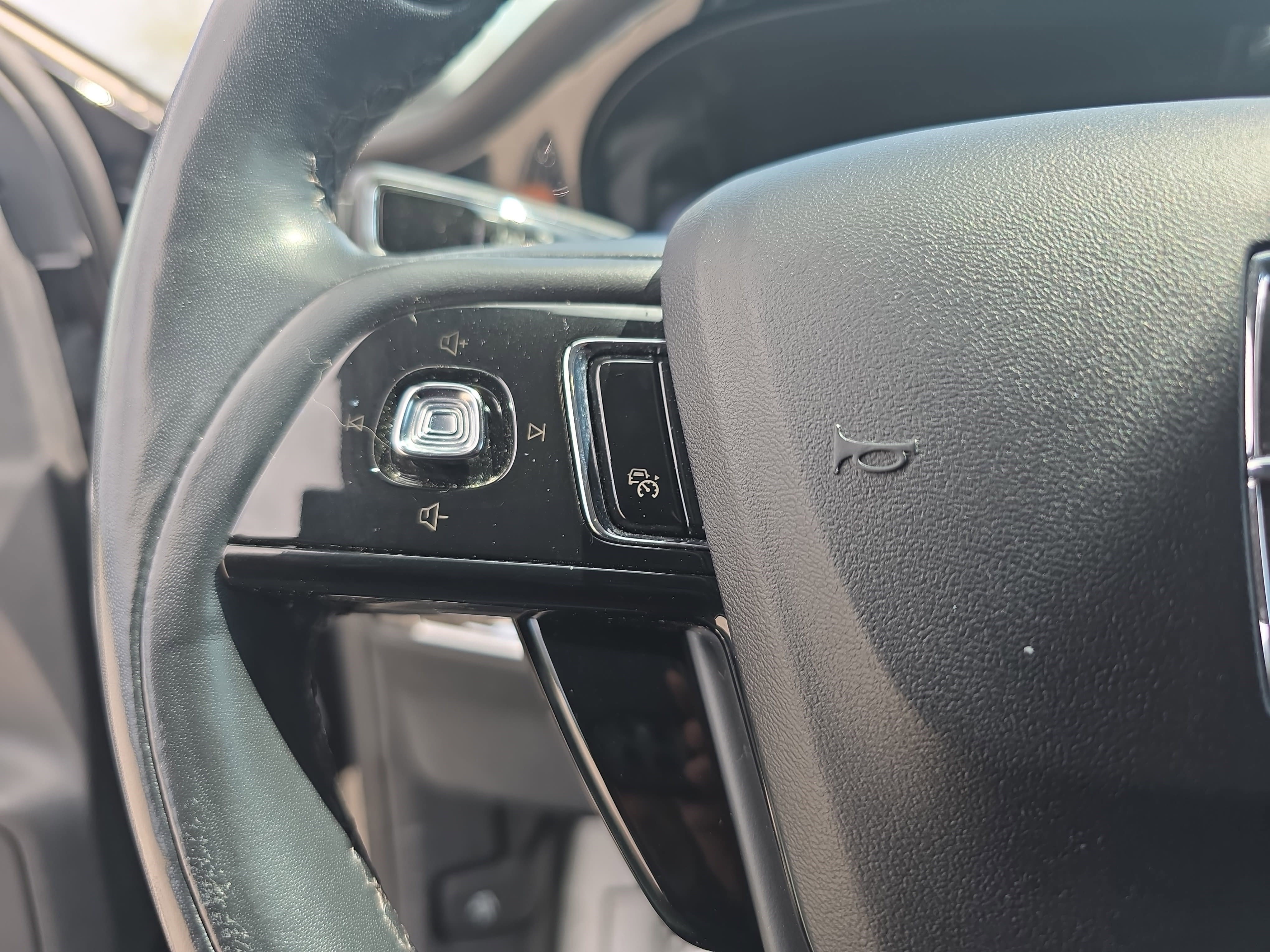 Used 2022 Lincoln Corsair Reserve w/ Equipment Group 201A image 16