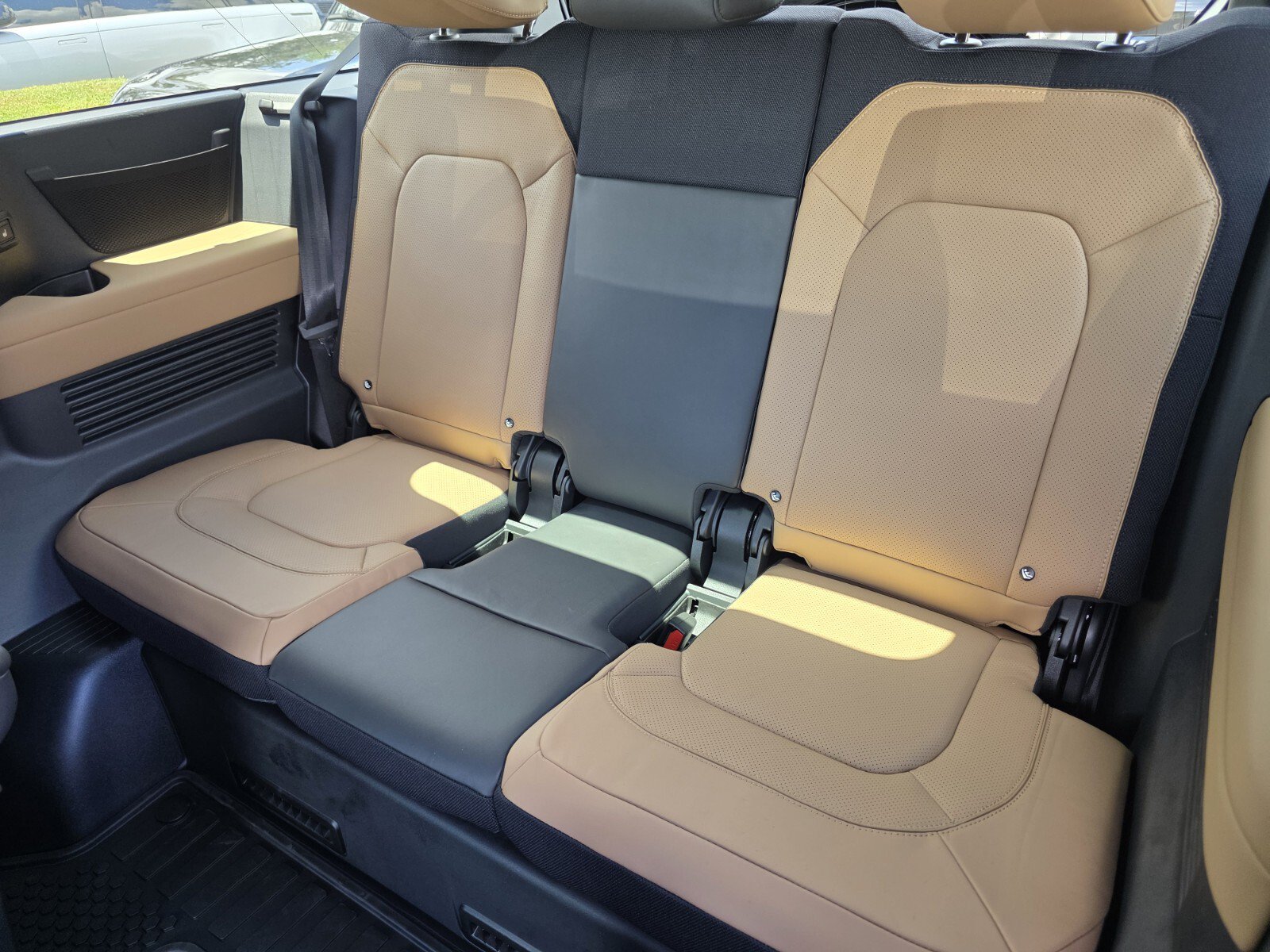 New 2026 Land Rover Defender 130 X AWD/4WD image 15